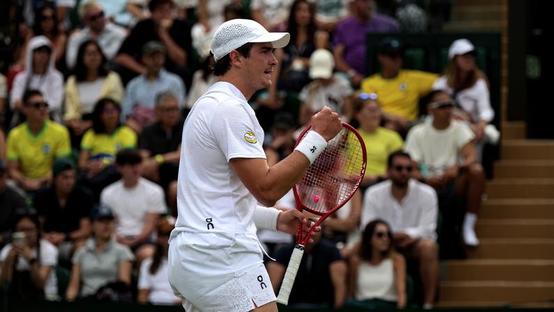 João Fonseca perde para Safiullin e dá adeus a Wimbledon na 3ª fase