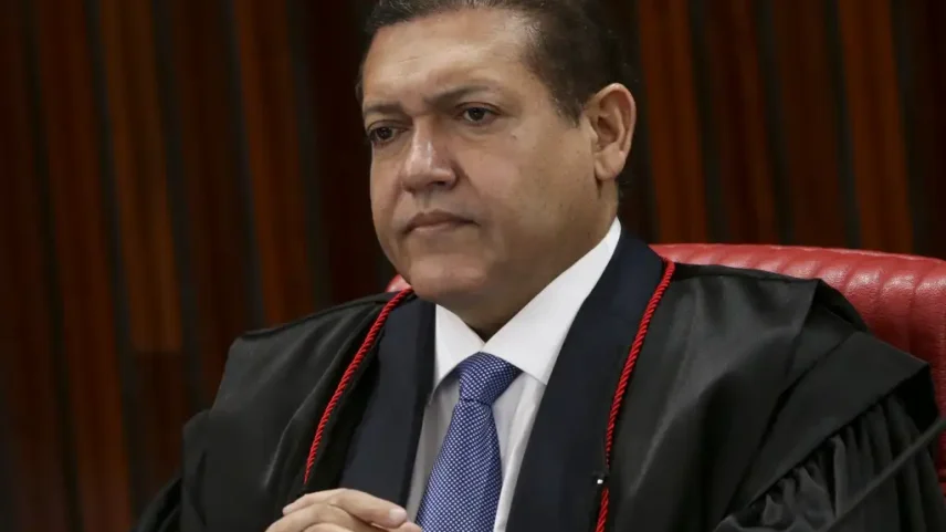 Combate à desinformação: TSE orienta tribunais a buscarem especialistas em IA