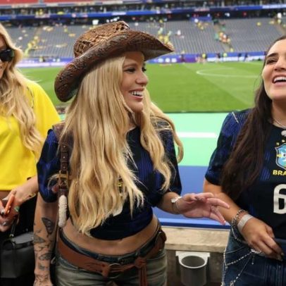 Karoline Lima mostra fotos com esposas de jogadores na Copa