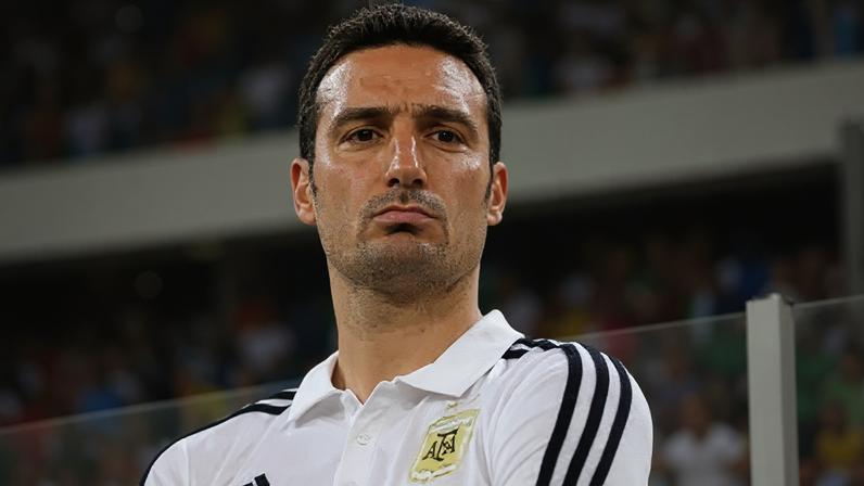 Lionel Scaloni no comando da Argentina em amistoso de 2018, contra o Brasil