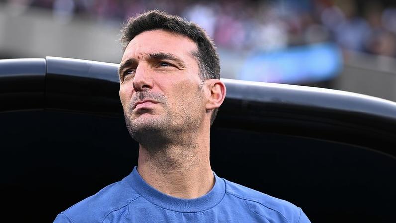 Lionel Scaloni, técnico da Argentina, durante jogo contra a Argélia