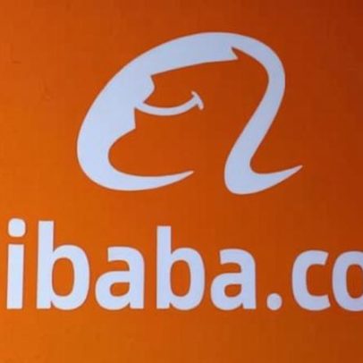 Alibaba veta Claude Code a funcionários em disputa com Anthropic