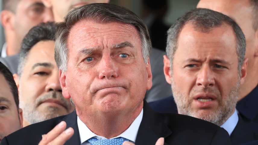 Bolsonaro recorre contra proibição de visitas na prisão domiciliar