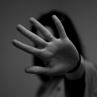 Lei que libera venda de spray de pimenta para mulheres começa a valer