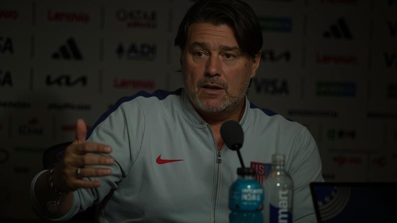 Mauricio Pochettino, técnico dos EUA, durante coletiva de imprensa na véspera da partida contra a Bélgica na Copa do Mundo