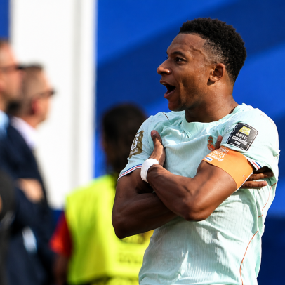 Mbappé chega a 20 gols em Copas e fica a um de Messi no ranking histórico