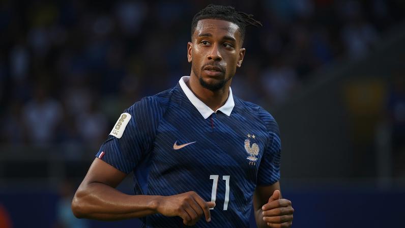 Michael Olise, da França, em ação contra a Suécia, na Copa do Mundo
