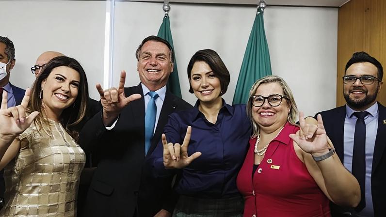 Após elogiar ação de Lula, Michelle fala em pauta acima de ideologia