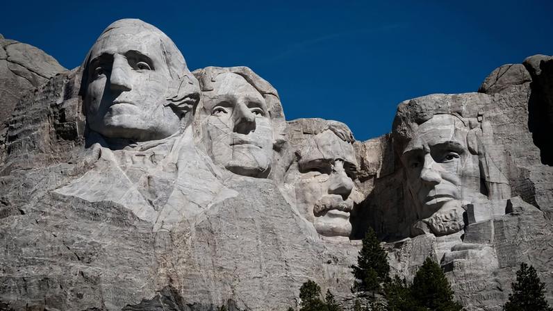 Estátuas de quatro ex-presidentes dos Estados Unidos no Monte Rushmore
