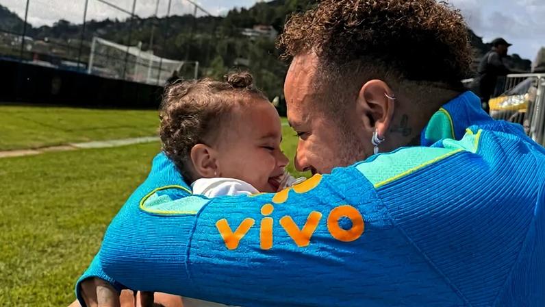Em meio à Copa, Neymar celebra aniversário de 1 ano da filha Mel - Metrópoles