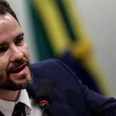 Governo zerará IPI e propõe Imposto Seletivo para 2027, diz Durigan