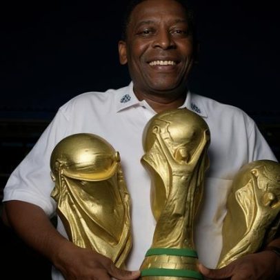 Danilo não compara Pelé com Messi e Cristiano e afirma que Pelé é como um Deus