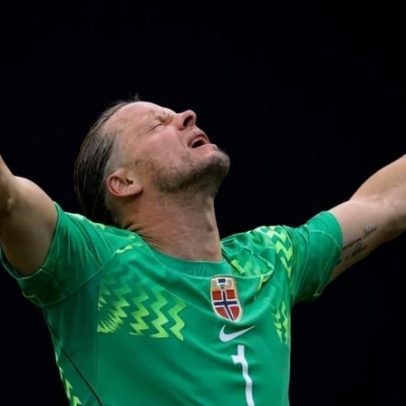 Goleiro norueguês que parou o Brasil na Copa do Mundo está desempregado