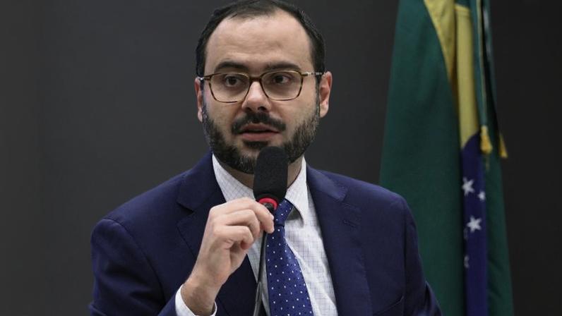 Paulo Pereira, ministro do Empreendedorismo, em audiência pública na Câmara no dia 1º