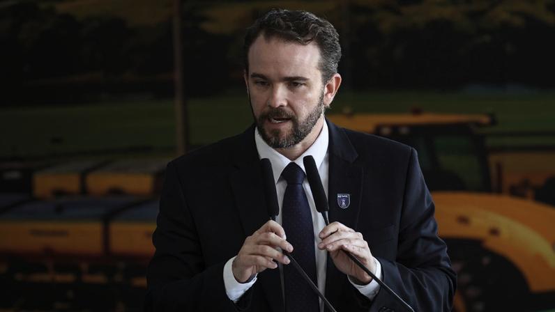 Durigan pretende aprovar imposto do pecado em 2026