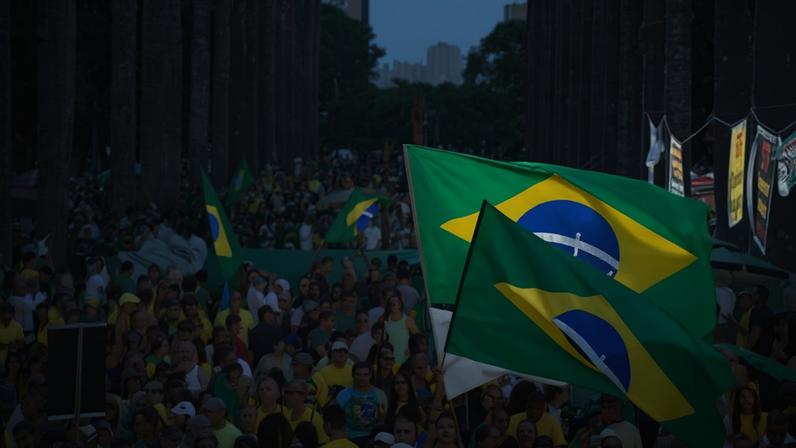 No eixo de comportamento, a direita chega a 61% entre evangélicos e a 52% entre católicos
