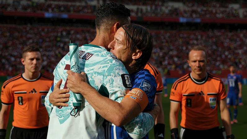 Após eliminação, Modric segue sem vencer Cristiano Ronaldo na carreira
