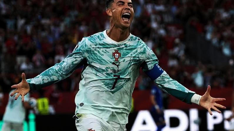 Cristiano Ronaldo chega embalado para o clássico após marcar seu 1º gol em mata-mata de Copas.