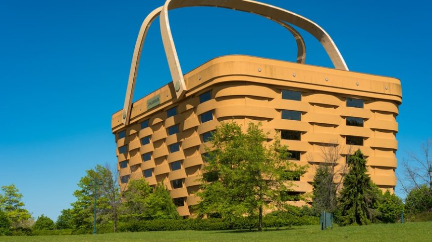 Antiga sede da Longaberger Company, o edifício foi projetado pelo escritório de arquitetura NBBJ em colaboração com a Korda Nemeth Engineering em 1997