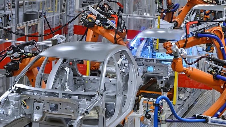Produção industrial cai 0,2% em maio e registra primeira queda do ano