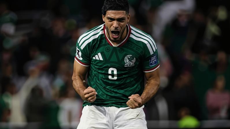 Raul Jimenez marcou o primeiro gol do México contra o Equador
