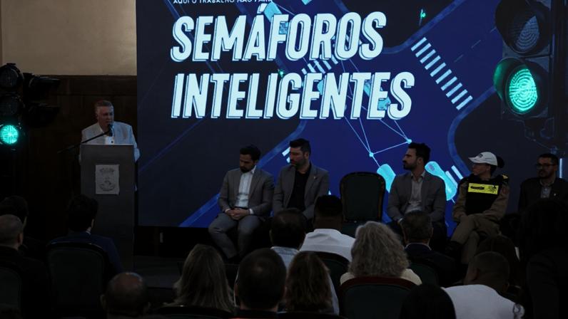 prefeito Álvaro Damião projeto Semáforos Inteligentes