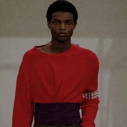 Roxo e vermelho são tendências nas passarelas masculinas de 2027