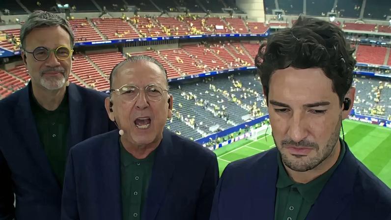 Mauro Beting, Galvão Bueno e Alexandre Pato na transmissão de Brasil x Japão pelo SBT na Copa do Mundo 2026 (Reprodução/TV Globo)