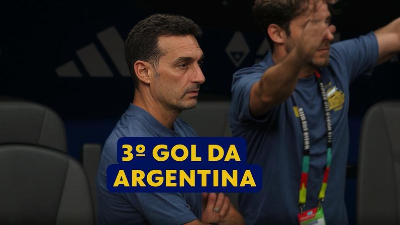 Scaloni fica imóvel e não reage nos gols da Argentina na vitória sobre Cabo Verde — Foto: Reprodução ge
