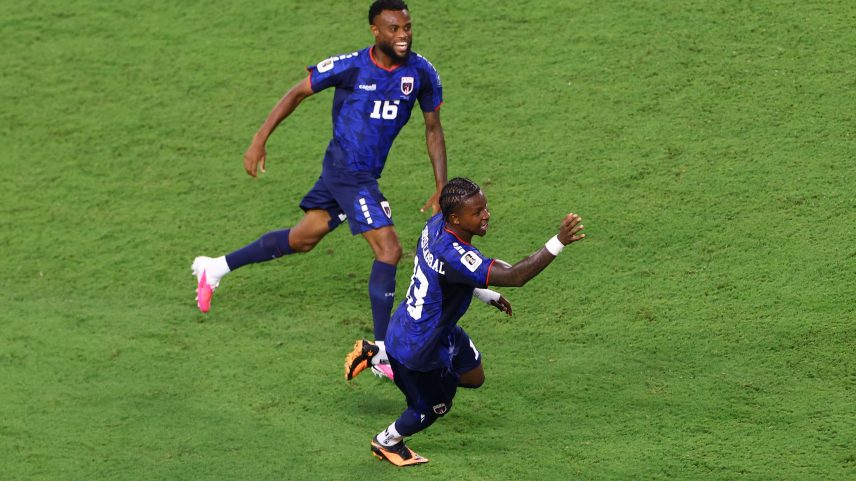 Semedo, volante de Cabo Verde, em jogo contra a Argentina — Foto: REUTERS/Marco Bello