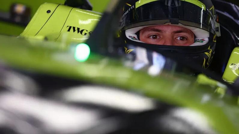 Felipe Drugovich faz primeira pole na categoria em Xangai