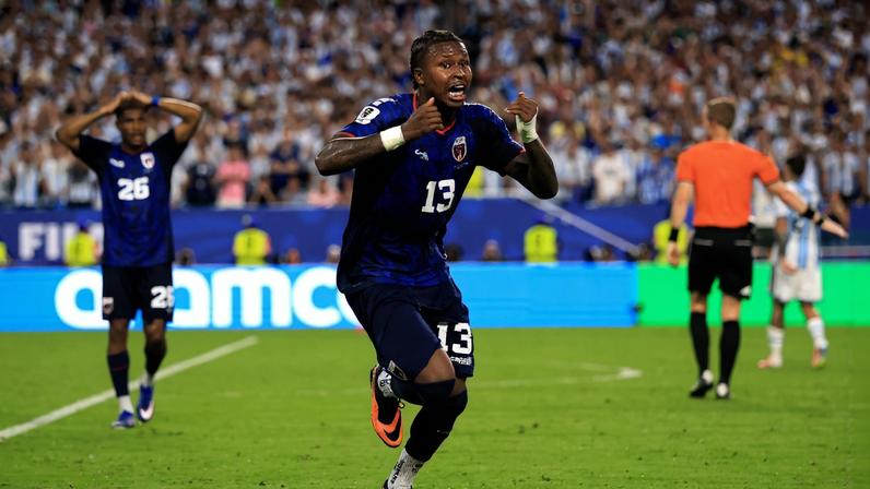 Sidny Lopes marca golaço para Cabo Verde contra Argentina