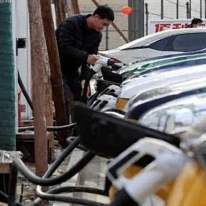China encerra benefícios fiscais para veículos eletrificados em 2027