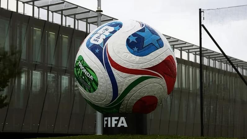 Réplica da bola da Copa do Mundo de 2026