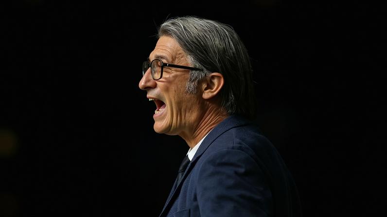 Técnico Murat Yakin diz querer mais dos jogadores da Suíça