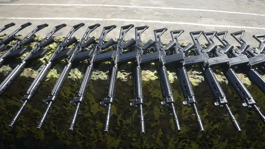 RJ determina recadastramento obrigatório de armas do Estado
