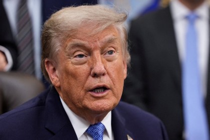 Trump diz que população dos EUA precisa aceitar gasolina mais cara