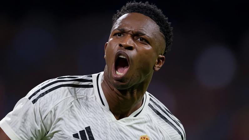 Vini Jr comemora gol em Real Madrid x Borussia Dortmund, jogo da Champions League