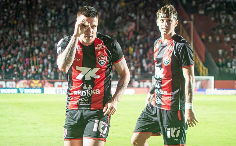 Na volta do Brasileirão, Vitória faz 1 a 0 e mantém Vasco no Z-4
