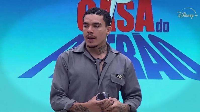 Único representante da comunidade LGBT+ no reality da Record e Disney+, Vivão entregou muito, mas o público preferiu eliminá-lo