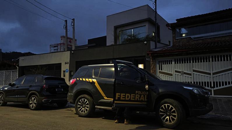 Operação Exchange, da PF, apreende dinheiro e documentos de esquema que movimentou R$10 bi