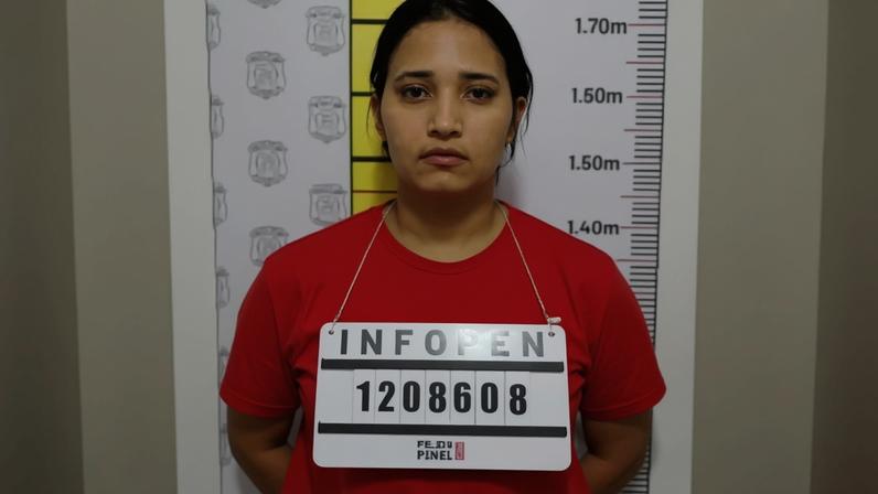 Diarista presa por matar casal em BH chora na audiência de custódia