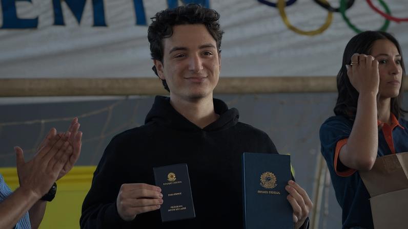 Calebe Fernandes Freire Varejão Gomes, de 17 anos, aluno do Centro de Ensino Médio de Taguatinga Norte (Cemtn), venceu a etapa distrital do concurso de redação promovido pelo Senado Federal
