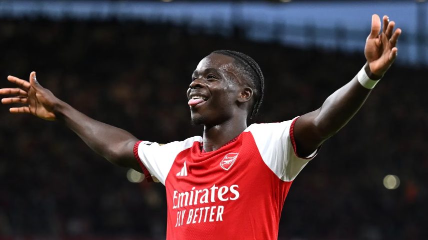 Arsenal atropela o Coventry e abre defesa do título com goleada na Premier League