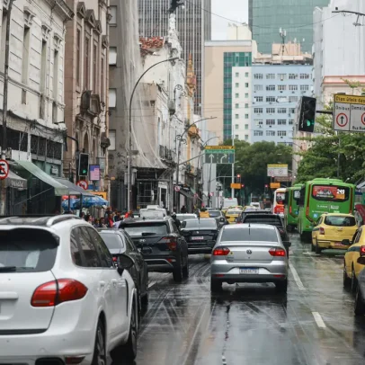 Adesivos eleitorais podem fazer motoristas ficar sem seguro do carro