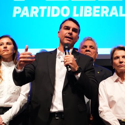 Flávio formaliza candidatura à Presidência no TSE após crise de filiação