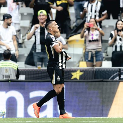 Cuello brilha, Atlético-MG atropela o Grêmio e chega a nove jogos invicto