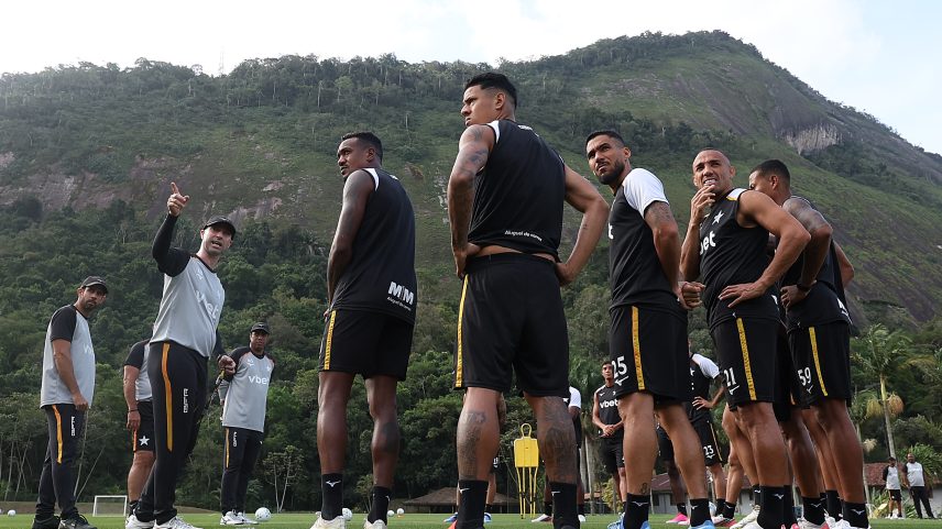 Botafogo x Athletico-PR: onde assistir, escalações e arbitragem