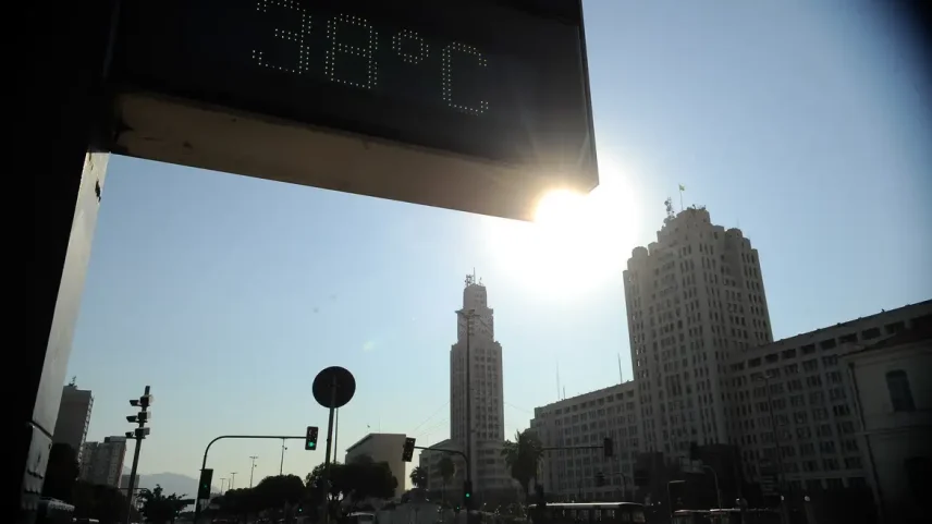Veranico provoca calor de até 42°C em várias regiões; veja quais