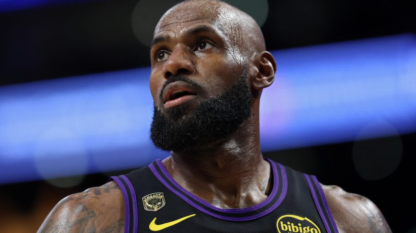 LeBron ainda é o rosto da NBA? Astro domina grandes datas do calendário
